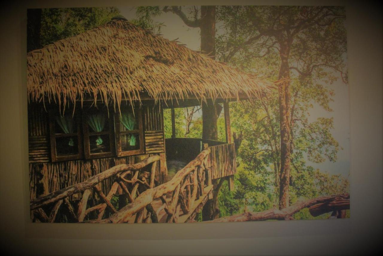 Treehouse Suites - Boutique Serviced Apartment Джакарта Екстериор снимка