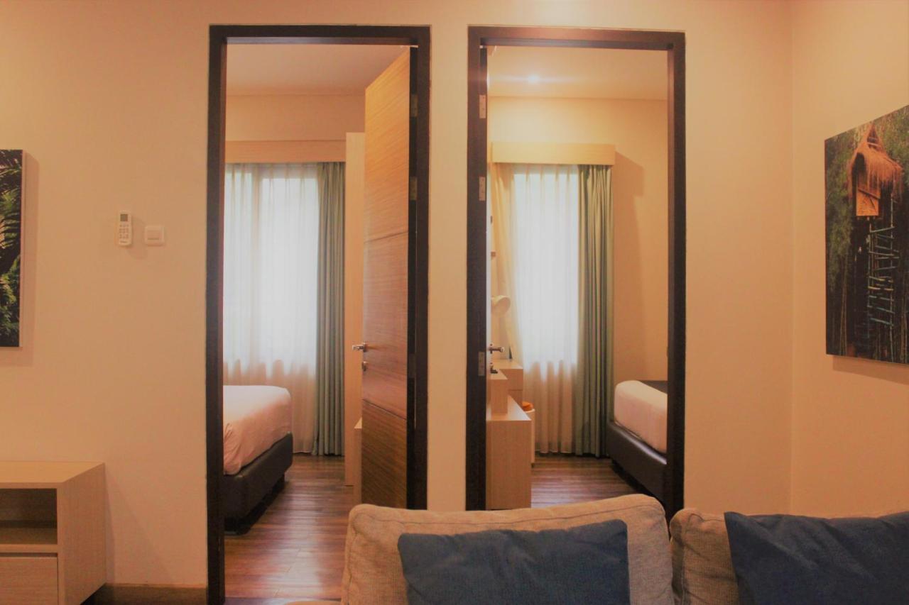 Treehouse Suites - Boutique Serviced Apartment Джакарта Екстериор снимка