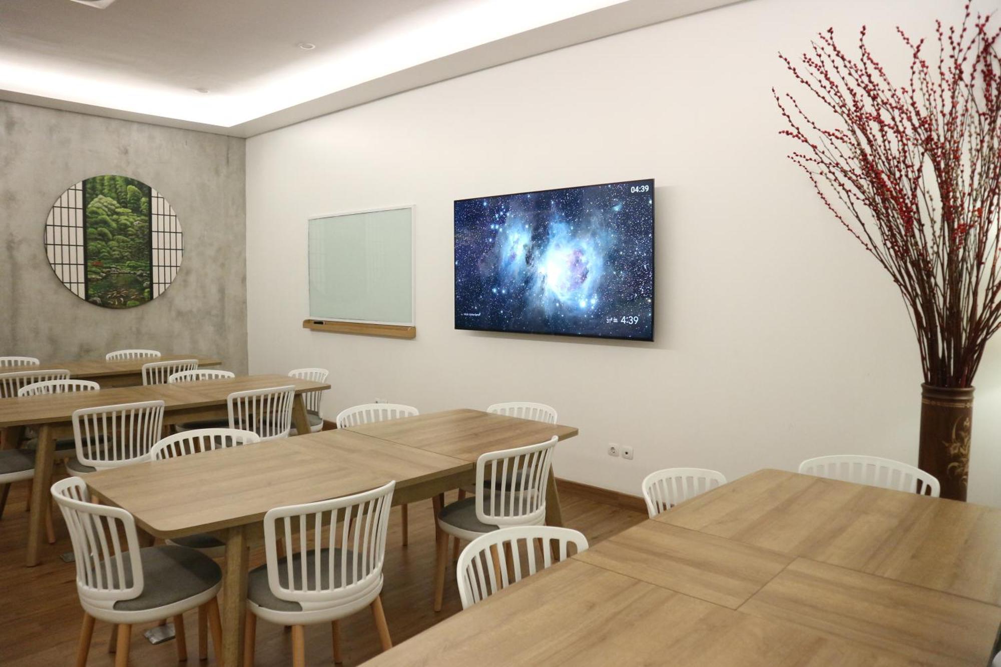 Treehouse Suites - Boutique Serviced Apartment Джакарта Екстериор снимка