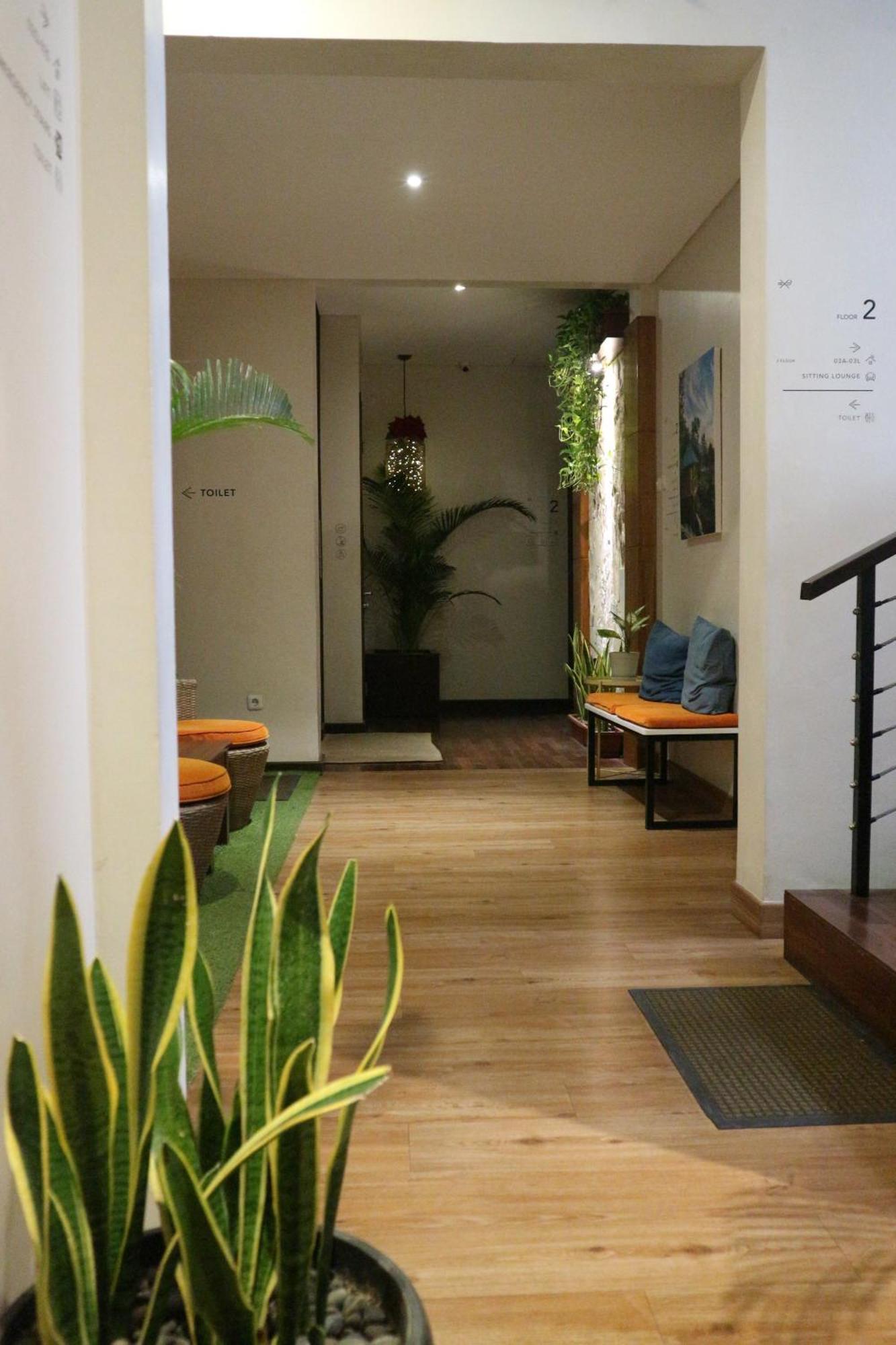 Treehouse Suites - Boutique Serviced Apartment Джакарта Екстериор снимка